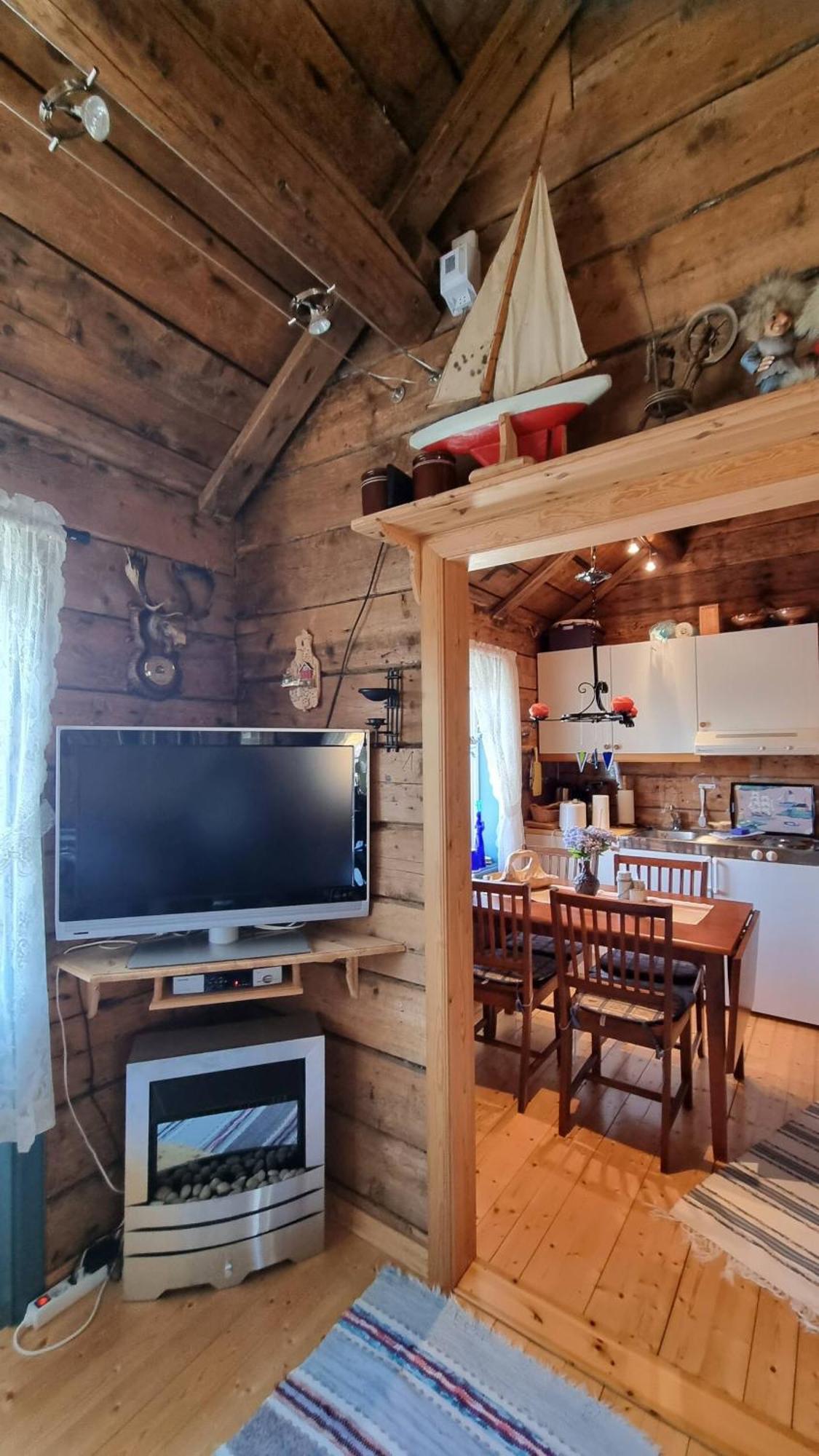 Koselig Rorbu Pa Tind Vila Sørvågen Exterior foto
